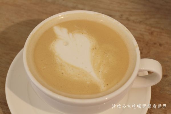 Naked Deli loves Sandwich 三明治實驗室：內湖早午餐『Naked Deli loves Sandwich 三明治實驗室』現榨果汁/咖啡/捷運西湖站