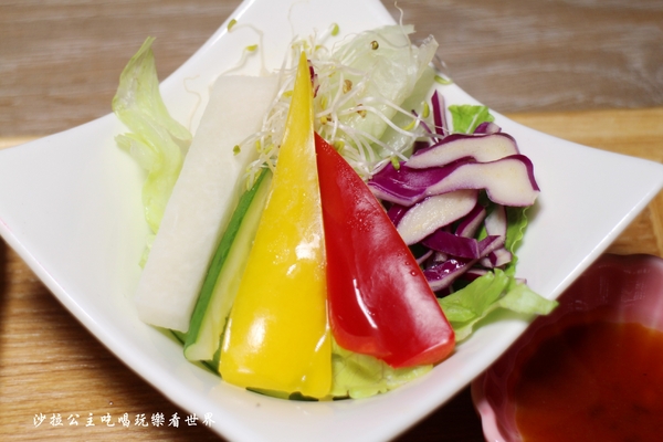 御台所日式輕食早午餐:板橋日式輕食『御台所』朝食/丼飯/鍋物/三隻小豬一次吃到多種口味超大份量