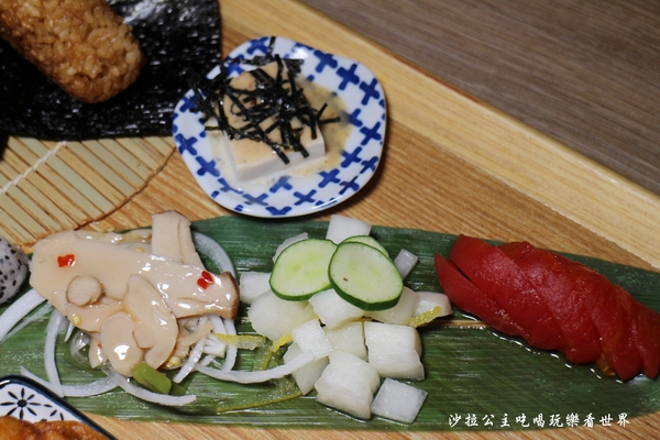御台所日式輕食早午餐:板橋日式輕食『御台所』朝食/丼飯/鍋物/三隻小豬一次吃到多種口味超大份量
