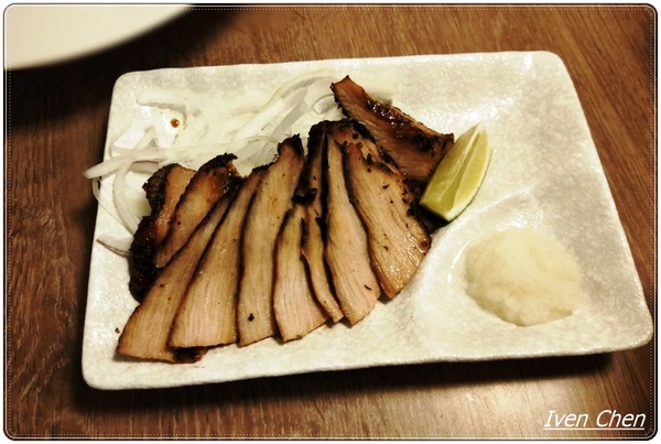 御台所：《板橋喝到飽居酒屋/一魚二吃》下班後與好友小酌微醺在『御台所』\燒烤\現流魚鮮\宵夜