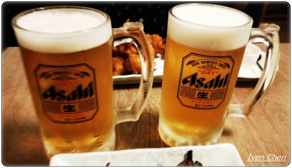 御台所：《板橋喝到飽居酒屋/一魚二吃》下班後與好友小酌微醺在『御台所』\燒烤\現流魚鮮\宵夜