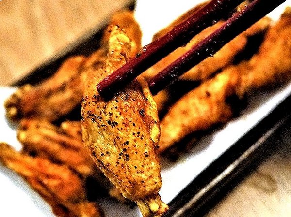 御台所：【板橋居酒屋】御台所，生啤酒喝到飽 / 一魚二吃 / 基隆漁港現撈直送漁獲