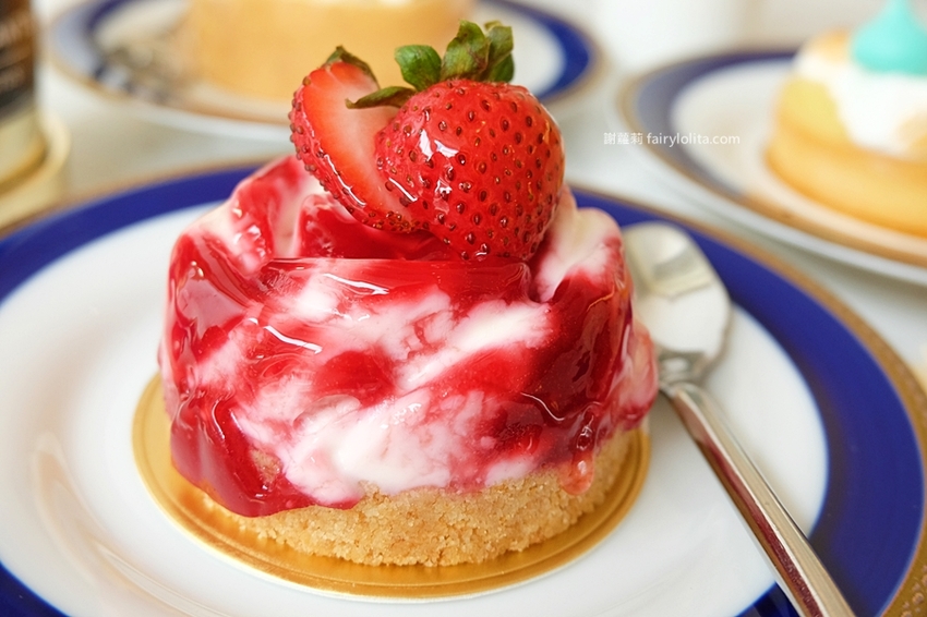 Dasiy Cafe。八德隱藏版超美咖啡廳 低調一間藏巷弄,平價甜點只要90元,不限時超佛心! @蹦啾♥謝蘿莉 La vie heureuse