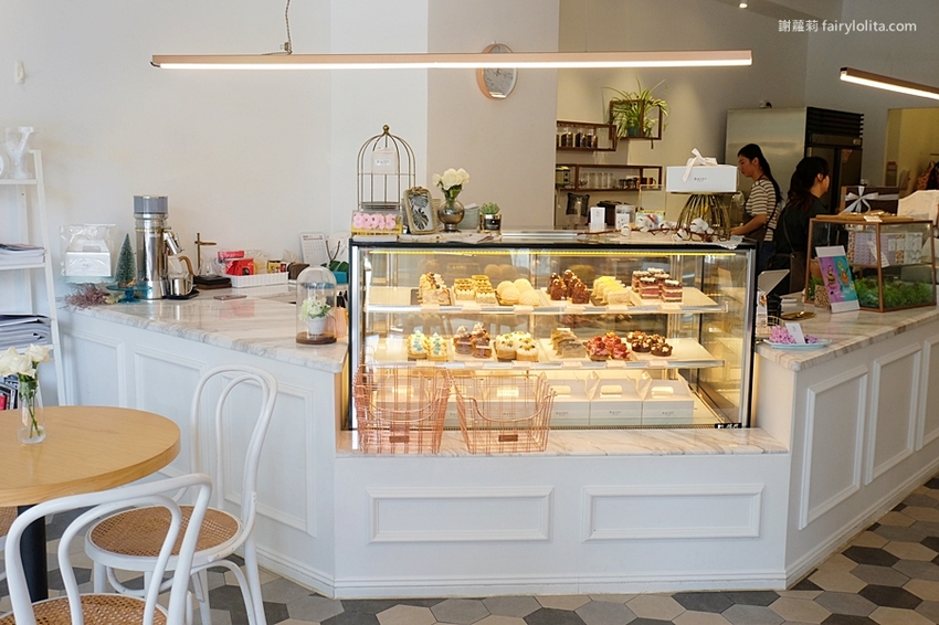 Dasiy Cafe。八德隱藏版超美咖啡廳 低調一間藏巷弄,平價甜點只要90元,不限時超佛心! @蹦啾♥謝蘿莉 La vie heureuse