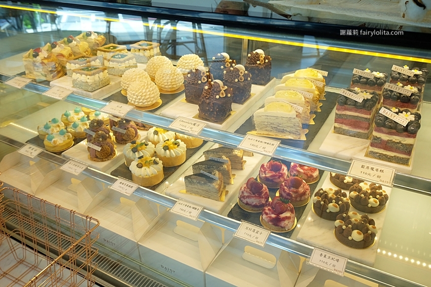 Dasiy Cafe。八德隱藏版超美咖啡廳 低調一間藏巷弄,平價甜點只要90元,不限時超佛心! @蹦啾♥謝蘿莉 La vie heureuse
