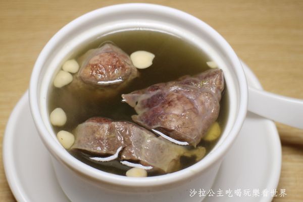 瑞記海南雞飯 Ruikee Hainanese Chicken Rice:信義區人氣美食『瑞記海南雞飯 Ruikee Hainanese Chicken Rice』煲湯\捷運市政府站