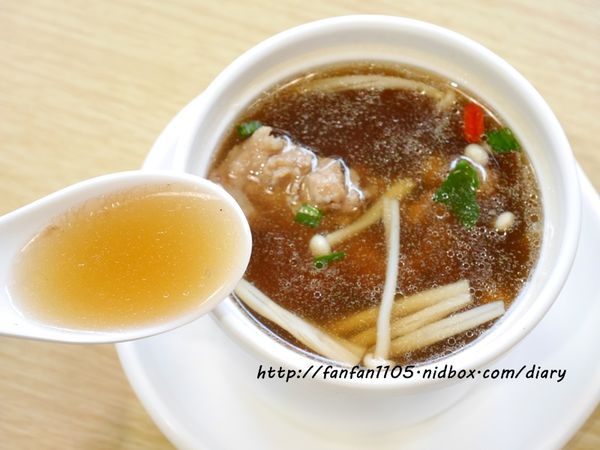 瑞記海南雞飯 Ruikee Hainanese Chicken Rice 黃澄澄的海南雞 香嫩誘人 回味無窮 愛評體驗團 (16).JPG