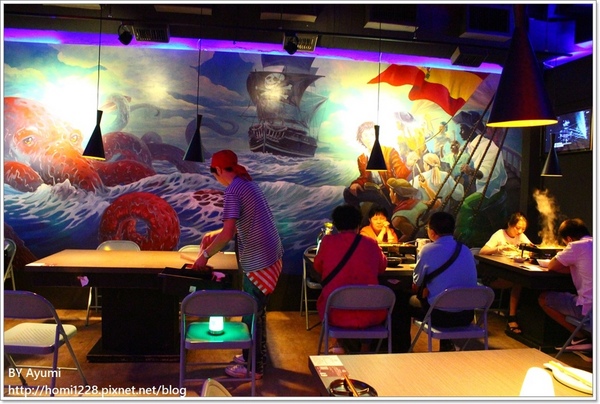 水貨-中和店：[食記]烤魚+麻辣鍋=一爐兩吃～炭火烤魚初體驗就在水貨-中和店