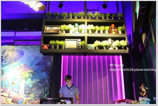 水貨-中和店：[食記]烤魚+麻辣鍋=一爐兩吃～炭火烤魚初體驗就在水貨-中和店