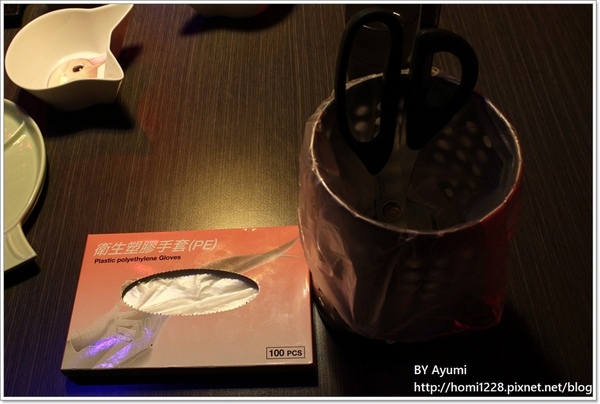 水貨-中和店：[食記]烤魚+麻辣鍋=一爐兩吃～炭火烤魚初體驗就在水貨-中和店