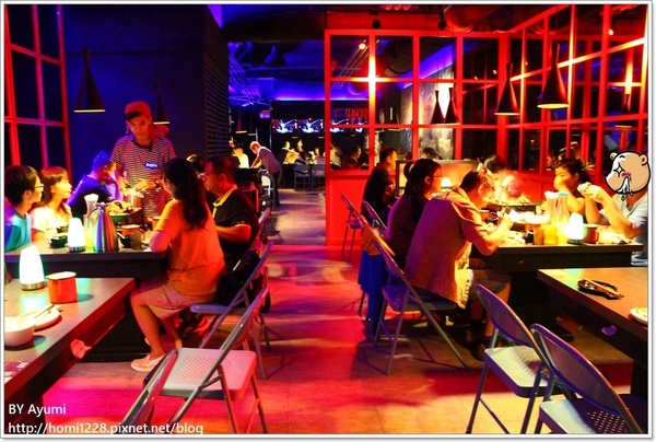 水貨-中和店：[食記]烤魚+麻辣鍋=一爐兩吃～炭火烤魚初體驗就在水貨-中和店