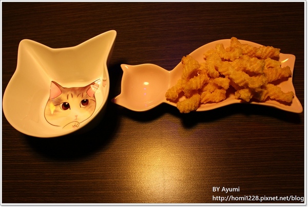 水貨-中和店：[食記]烤魚+麻辣鍋=一爐兩吃～炭火烤魚初體驗就在水貨-中和店