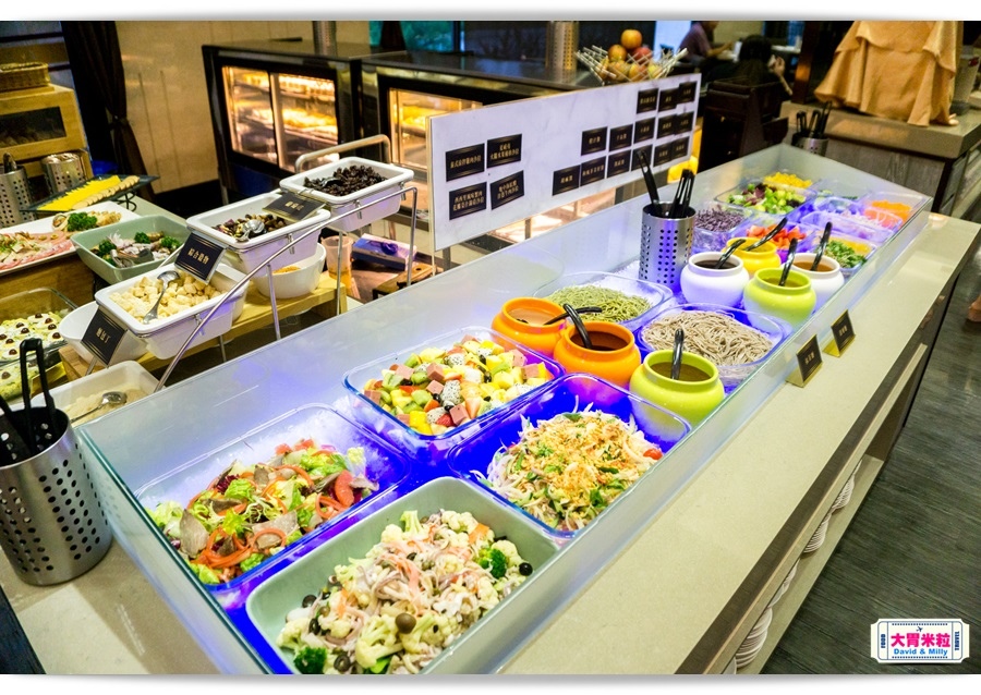 BUFFET061.jpg