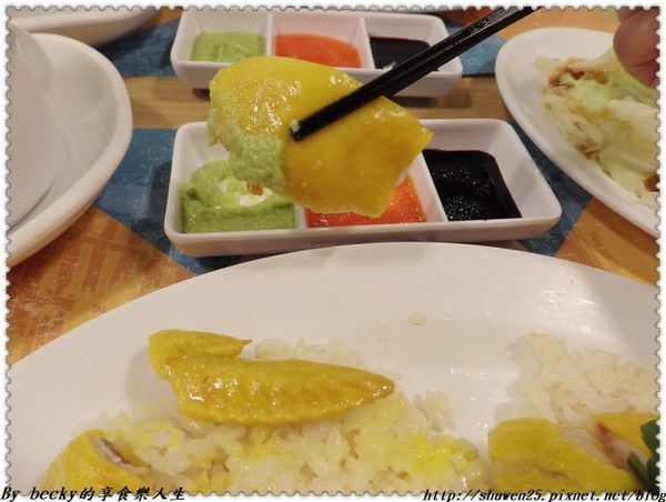 <內湖|美食>海南雞/海南雞飯/永吉路美食/肉骨茶/喇沙湯面/信義區好吃的/市政府捷運站/內湖/瑞記海南雞飯