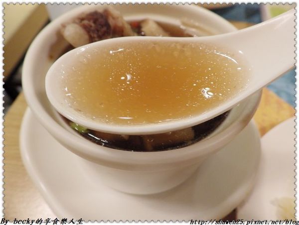 <內湖|美食>海南雞/海南雞飯/永吉路美食/肉骨茶/喇沙湯面/信義區好吃的/市政府捷運站/內湖/瑞記海南雞飯