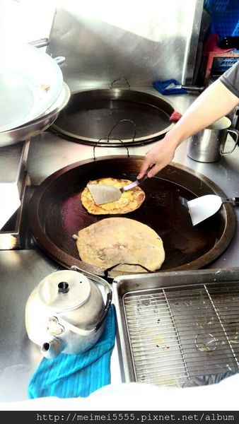 (食記)一個銅板就能飽餐一頓~來自廟口的東山芋頭餅