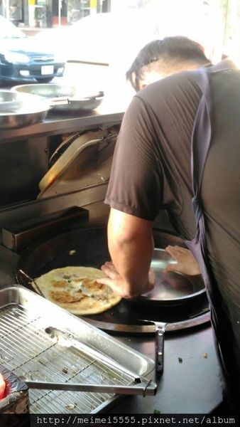 (食記)一個銅板就能飽餐一頓~來自廟口的東山芋頭餅