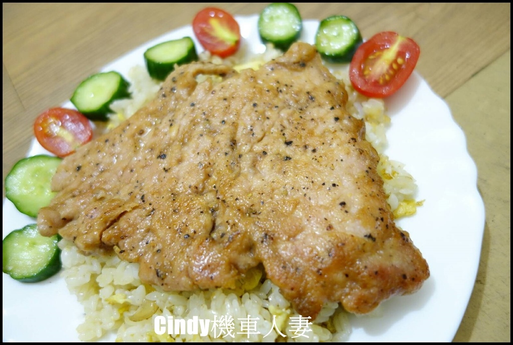 七 排骨蛋炒飯 阿一擺盤 2.jpg