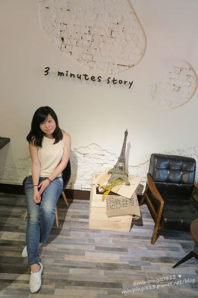 【美食｜台北松山】徒步３分‧小食光｜搬家囉!近中山國中捷運站‧靜謐巷弄內的法式美味下午茶簡餐.咖啡‧早午餐-每天都有隱藏版蛋糕!