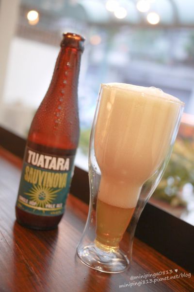 【美食｜台北松山】徒步３分‧小食光｜搬家囉!近中山國中捷運站‧靜謐巷弄內的法式美味下午茶簡餐.咖啡‧早午餐-每天都有隱藏版蛋糕!