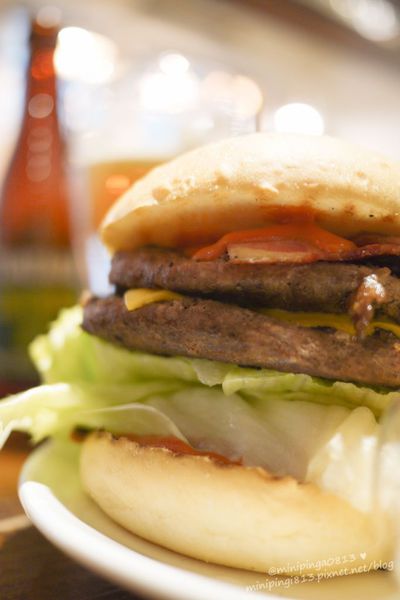 【美食｜台北松山】徒步３分‧小食光｜搬家囉!近中山國中捷運站‧靜謐巷弄內的法式美味下午茶簡餐.咖啡‧早午餐-每天都有隱藏版蛋糕!