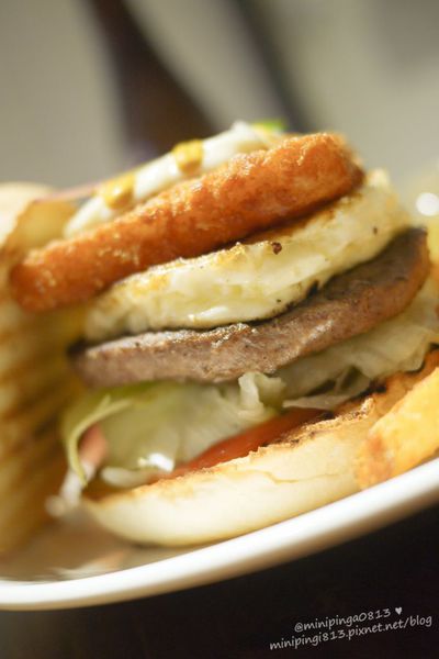 【美食｜台北松山】徒步３分‧小食光｜搬家囉!近中山國中捷運站‧靜謐巷弄內的法式美味下午茶簡餐.咖啡‧早午餐-每天都有隱藏版蛋糕!