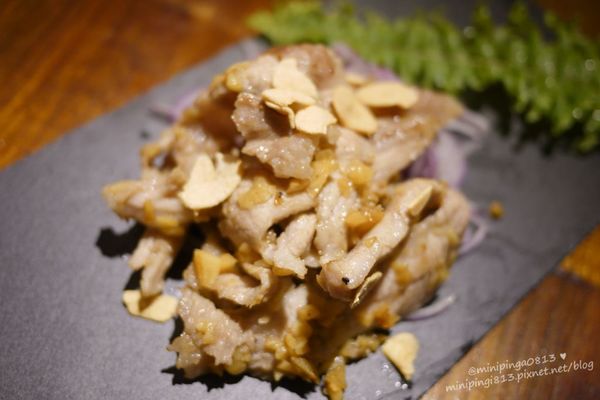 【美食｜台北松山】徒步３分‧小食光｜搬家囉!近中山國中捷運站‧靜謐巷弄內的法式美味下午茶簡餐.咖啡‧早午餐-每天都有隱藏版蛋糕!