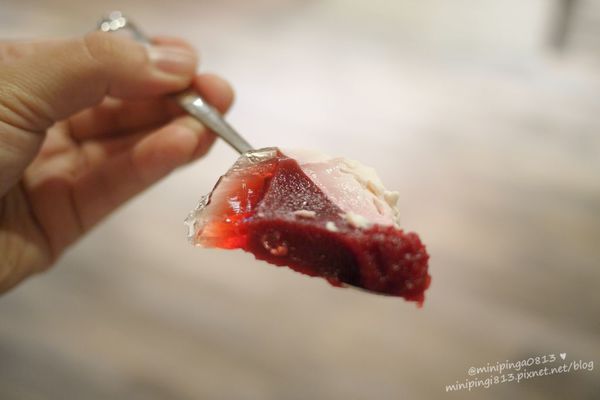 【美食｜台北松山】徒步３分‧小食光｜搬家囉!近中山國中捷運站‧靜謐巷弄內的法式美味下午茶簡餐.咖啡‧早午餐-每天都有隱藏版蛋糕!