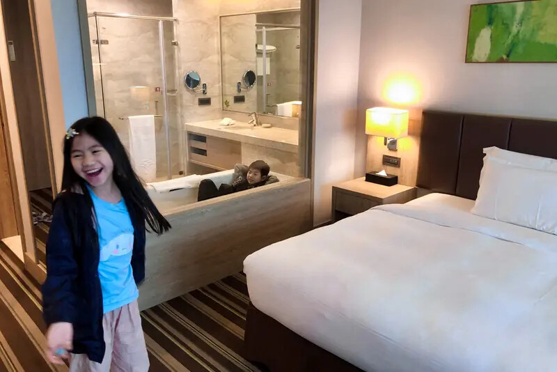 福容大飯店桃園機場捷運A8。搭機住一晚首選福容!健身房、美人