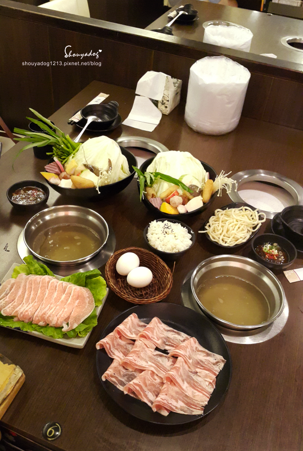 欣鍋精緻涮涮鍋：【單點鍋物】平價小火鍋 欣鍋精緻涮涮鍋 in百福