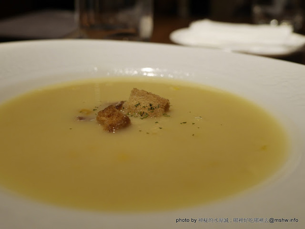 ARENA 遊戲主題餐廳:【食記】台中ARENA遊戲主題餐廳-華人德州樸克俱樂部台中辦事處 Chinese texas hold'em poker club@西區萬壽棒球場&文心森林公園 : 德州樸克,從來都不是一個人的遊戲