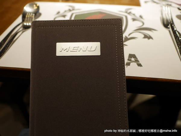 ARENA 遊戲主題餐廳:【食記】台中ARENA遊戲主題餐廳-華人德州樸克俱樂部台中辦事處 Chinese texas hold'em poker club@西區萬壽棒球場&文心森林公園 : 德州樸克,從來都不是一個人的遊戲