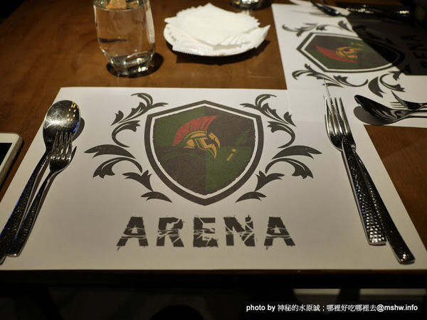 ARENA 遊戲主題餐廳:【食記】台中ARENA遊戲主題餐廳-華人德州樸克俱樂部台中辦事處 Chinese texas hold'em poker club@西區萬壽棒球場&文心森林公園 : 德州樸克,從來都不是一個人的遊戲