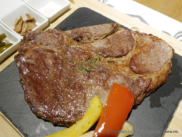 ARENA 遊戲主題餐廳:【食記】台中ARENA遊戲主題餐廳-華人德州樸克俱樂部台中辦事處 Chinese texas hold'em poker club@西區萬壽棒球場&文心森林公園 : 德州樸克,從來都不是一個人的遊戲