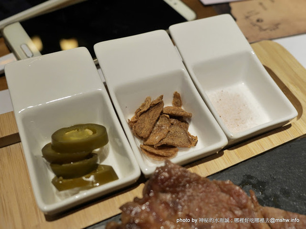 ARENA 遊戲主題餐廳:【食記】台中ARENA遊戲主題餐廳-華人德州樸克俱樂部台中辦事處 Chinese texas hold'em poker club@西區萬壽棒球場&文心森林公園 : 德州樸克,從來都不是一個人的遊戲