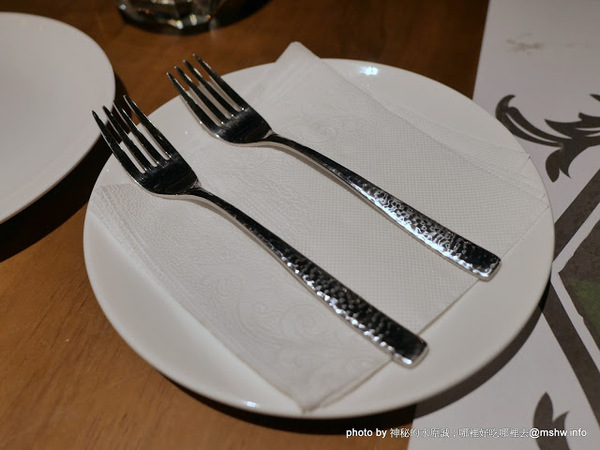 ARENA 遊戲主題餐廳:【食記】台中ARENA遊戲主題餐廳-華人德州樸克俱樂部台中辦事處 Chinese texas hold'em poker club@西區萬壽棒球場&文心森林公園 : 德州樸克,從來都不是一個人的遊戲