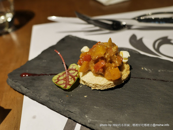 ARENA 遊戲主題餐廳:【食記】台中ARENA遊戲主題餐廳-華人德州樸克俱樂部台中辦事處 Chinese texas hold'em poker club@西區萬壽棒球場&文心森林公園 : 德州樸克,從來都不是一個人的遊戲