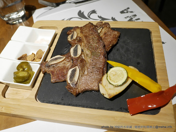 ARENA 遊戲主題餐廳:【食記】台中ARENA遊戲主題餐廳-華人德州樸克俱樂部台中辦事處 Chinese texas hold'em poker club@西區萬壽棒球場&文心森林公園 : 德州樸克,從來都不是一個人的遊戲