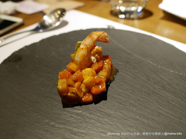 ARENA 遊戲主題餐廳:【食記】台中ARENA遊戲主題餐廳-華人德州樸克俱樂部台中辦事處 Chinese texas hold'em poker club@西區萬壽棒球場&文心森林公園 : 德州樸克,從來都不是一個人的遊戲