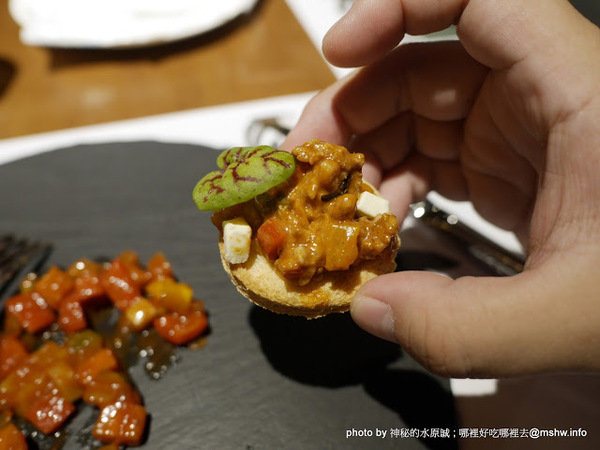 ARENA 遊戲主題餐廳:【食記】台中ARENA遊戲主題餐廳-華人德州樸克俱樂部台中辦事處 Chinese texas hold'em poker club@西區萬壽棒球場&文心森林公園 : 德州樸克,從來都不是一個人的遊戲