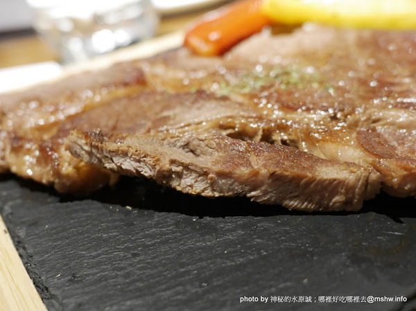 ARENA 遊戲主題餐廳:【食記】台中ARENA遊戲主題餐廳-華人德州樸克俱樂部台中辦事處 Chinese texas hold'em poker club@西區萬壽棒球場&文心森林公園 : 德州樸克,從來都不是一個人的遊戲