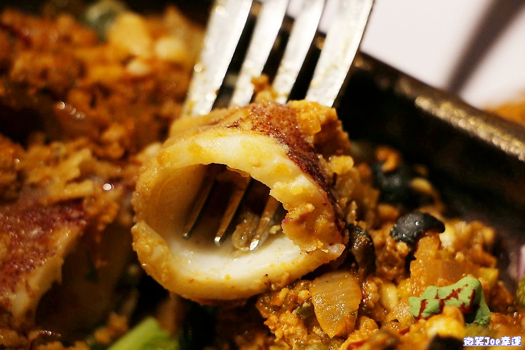 西區|台中餐酒館，ARENA遊戲主題餐廳，結合德州撲克與美食，想吃又想玩來這兒就對啦! - 微笑Joe幸運