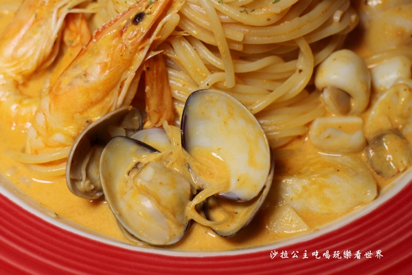 Bello Pasta：三峽北大美食餐廳『Bello Pasta』大份量平價義大利麵/濃湯/飲料無限供應/北大商場