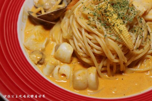 Bello Pasta：三峽北大美食餐廳『Bello Pasta』大份量平價義大利麵/濃湯/飲料無限供應/北大商場