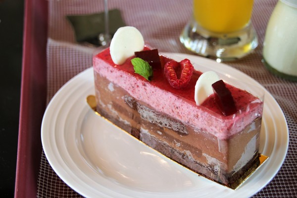 一德洋樓：【台中市景點】一德洋樓~結合愛情和巴洛克式的歷史建築 禧院喜餅客制化 品味洋樓甜點