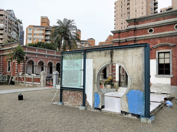 一德洋樓：【台中市景點】一德洋樓~結合愛情和巴洛克式的歷史建築 禧院喜餅客制化 品味洋樓甜點