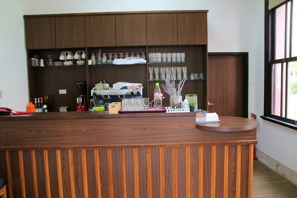 一德洋樓：【台中市景點】一德洋樓~結合愛情和巴洛克式的歷史建築 禧院喜餅客制化 品味洋樓甜點