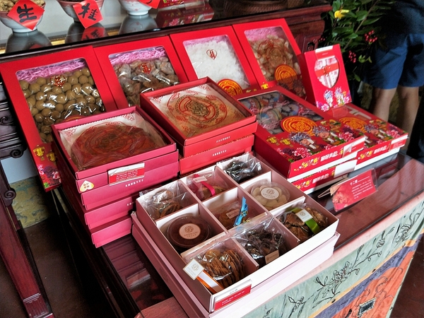 一德洋樓：【台中市景點】一德洋樓~結合愛情和巴洛克式的歷史建築 禧院喜餅客制化 品味洋樓甜點