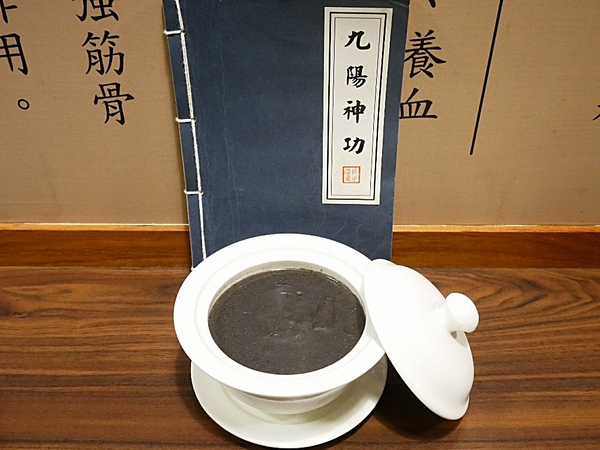 唐太盅:唐太盅-台中勤美附近養生燉品 一人一盅剛剛好 誰說夏天不能進補 吃好吃滿最健康 還有冰涼甜品收尾好享受