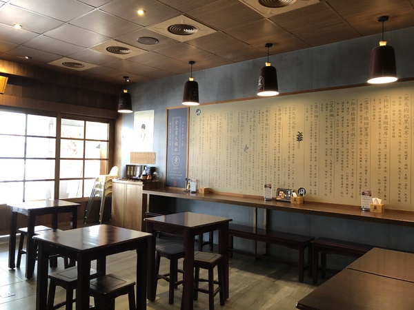 唐太盅:唐太盅養生燉品甜湯-公益創始店(邀約):帝王食補/妙手神品,古樸風格+養生餐點(打卡均享優惠價(๑•̀ㅂ•́)و✧ 還能穿古裝體驗宮廷生活XD